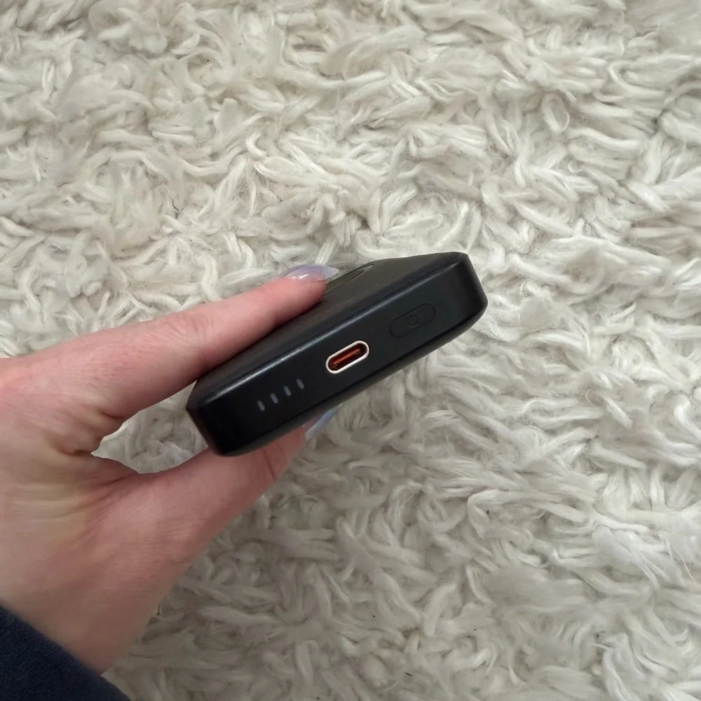 Baseus Magnetic Wireless Portable Charger